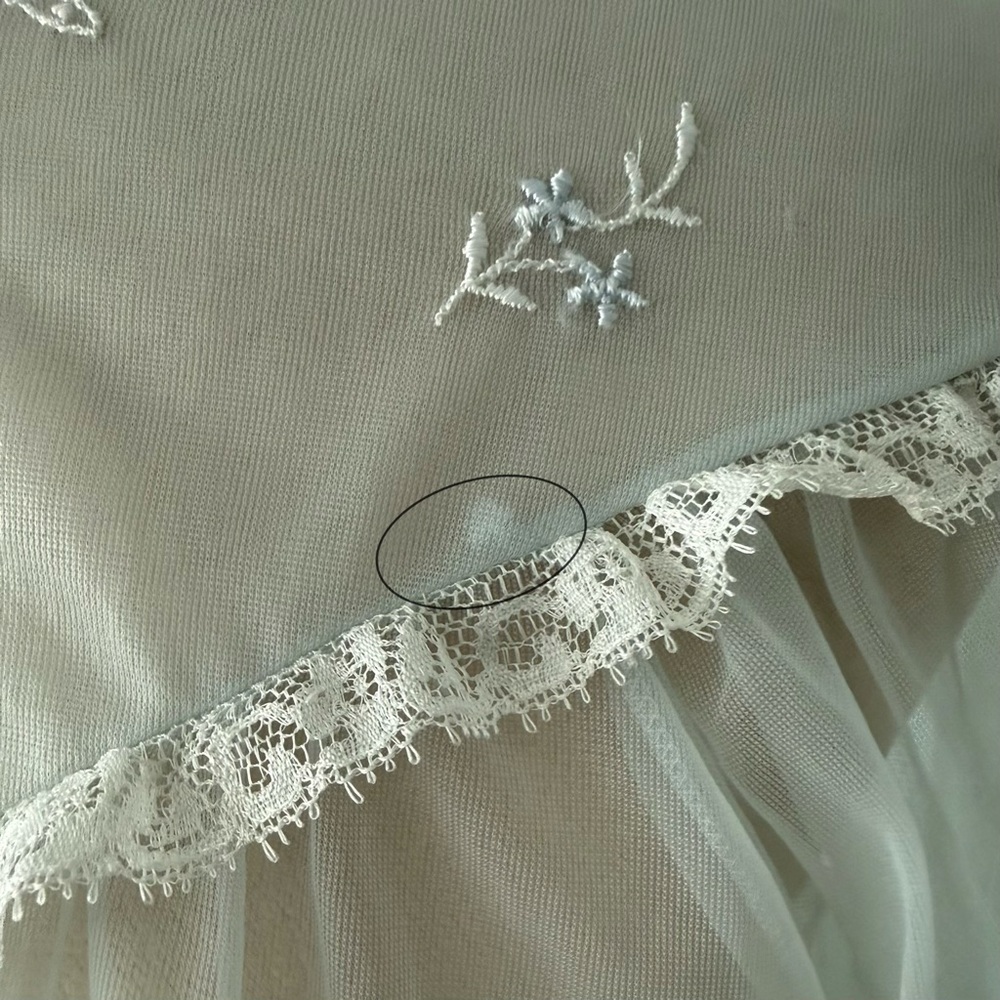 🤍 Rogers Vintage Sheer Peignoir Nightgown Light Blue Embroidered Front & Back 🤍 - Picture 14 of 14